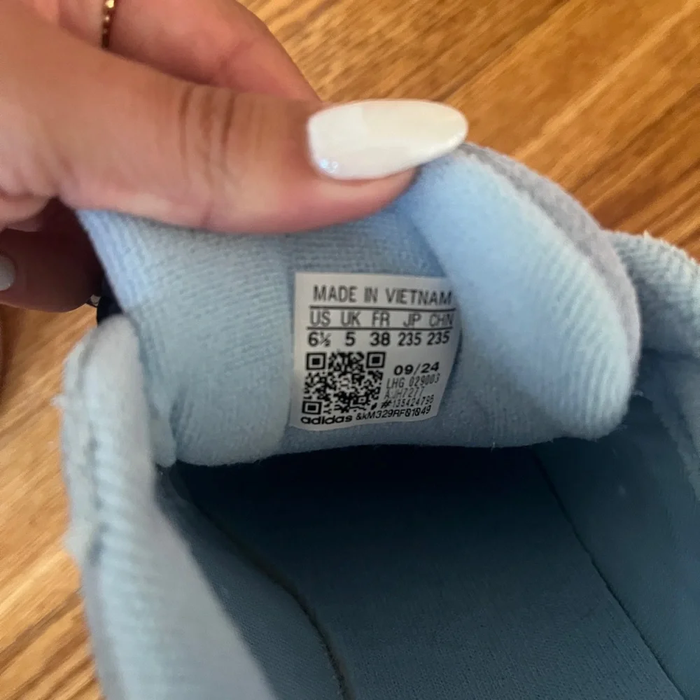 Adidas Campuses 00 in light blue and navy - Picture 9 of 10
